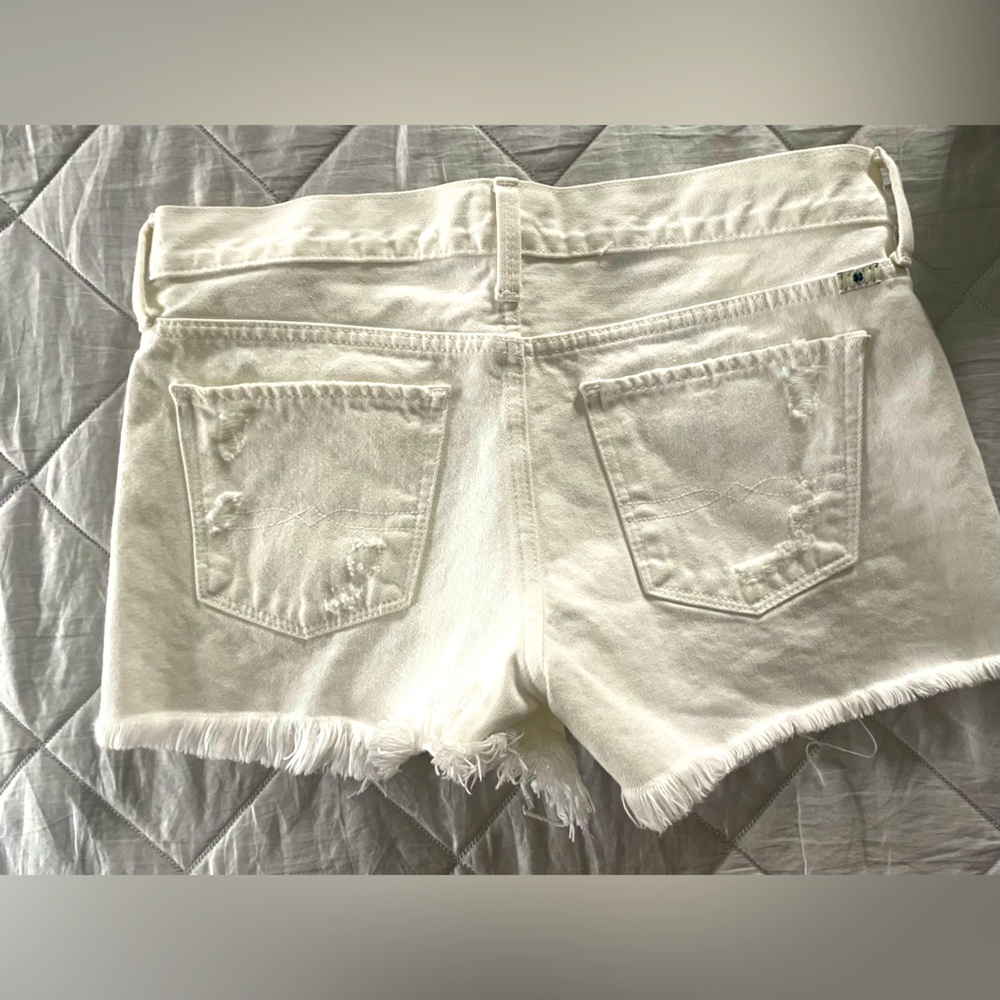 Lucky Brand White Jean Shorts. Size: 26. Excellent condition!